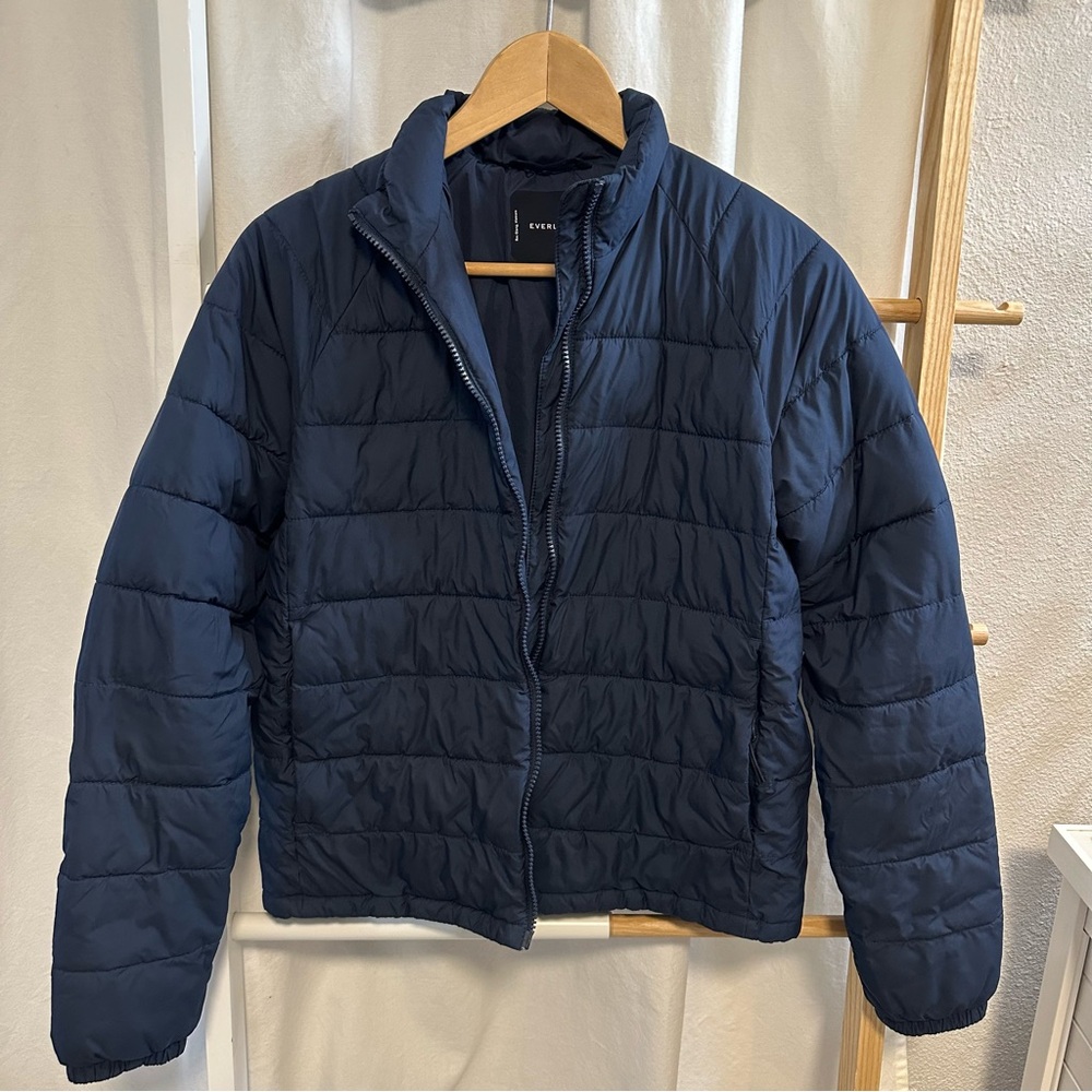 Everlane - Lightweight Puffer in Navy Blue, S